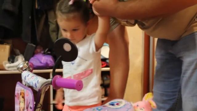Велосипед для девочек принцесса София Girls disney Sophia bicycle Что подарить на три годика смотреть онлайн