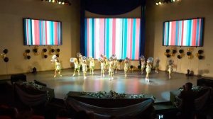 Танец "Мамины помощницы"