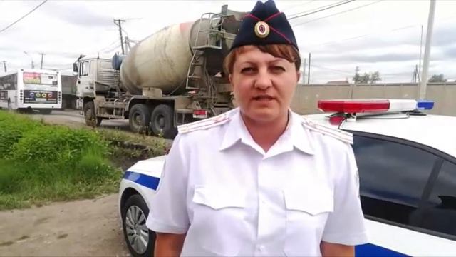 Комментирует начальник отделения пропаганды безопасности дорожного движения Наталья Бобылева смотреть онлайн