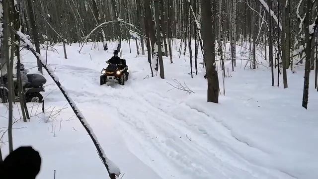 ЗИМНЯЯ ПОКАТУШКА НА КВАДРОЦИКЛАХ. СЕЛЬСКИЙ ФОРСАЖ смотреть онлайн