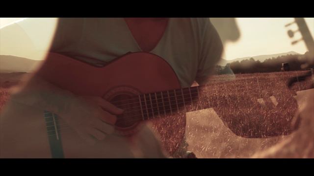 FIELDS OF GOLD - Sting - fingerstyle guitar cover by soYmartino смотреть онлайн