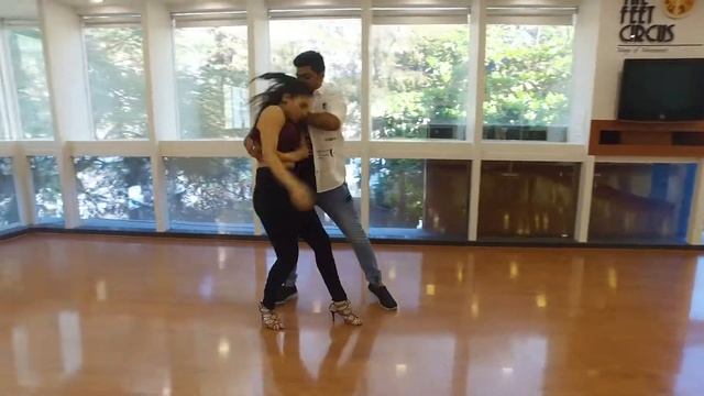 Bachata Sensual by Priyanka & Dj Vinci | Ozuna Aura Remix by Dj Tronky | Bachata Pune смотреть онлайн