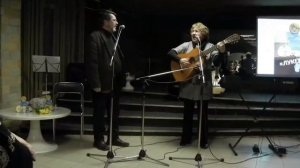 НА ВЕЧЕРНЕЙ ЗАРЕ - муз.Валерия Пака, сл.Ольги Чугай(?).Исполняют Александр Востриков и Елена Девина