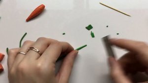 ПРОСТОЙ Мастер-класс / Морковка из полимерной глины / овощи из полимерной глины / Polymer clay