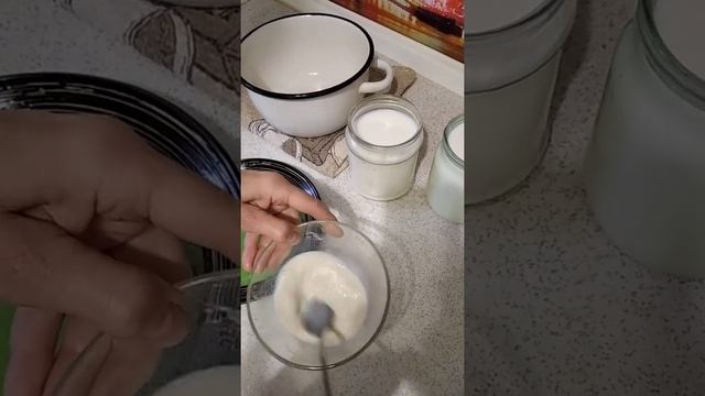 Кисломолочный продукт своими руками из Супер-флоры для улучшения работы кишечника смотреть онлайн
