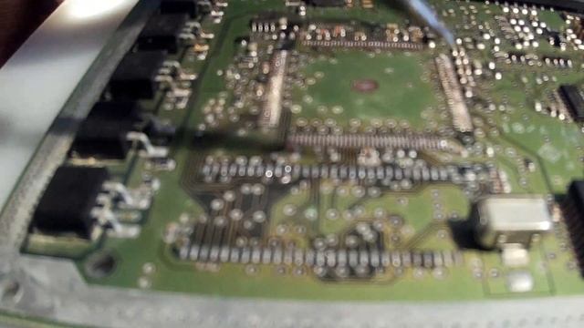 Как выпаивать и запаивать процессоры и флеши на блоках BMW смотреть онлайн