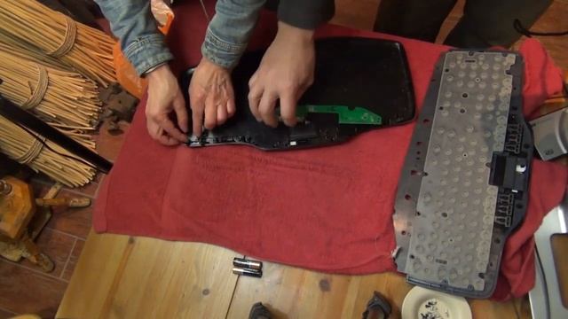 Как разбирать, мыть и собирать клавиатуру. Урок для чайника смотреть онлайн