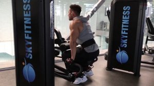 Качаем трицепс! Жим книзу в тренажере сидя. Упражнения для тренировки трицепса. Техника упражнений.