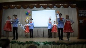 Русский народный танец в исполнении 11 класса,  2014 г