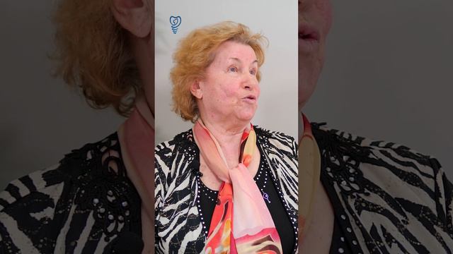 Как пенсионеру получить новые зубы? Имплантация зубов.