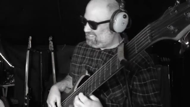 Ibanez Low-End Legion 2020: (Tom Lubelczyk) (Worcester) (Mass) (U.S.A.) (re-entry) смотреть онлайн