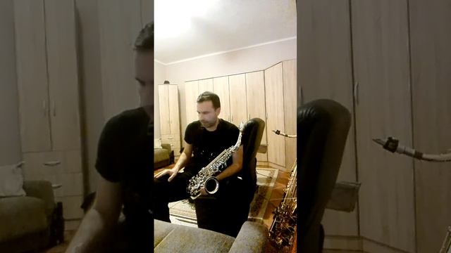 Alt sax Yamaha 62 Santana Europa смотреть онлайн