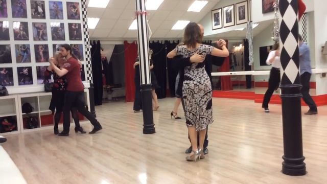 Tango Практика в EdissaDNItango