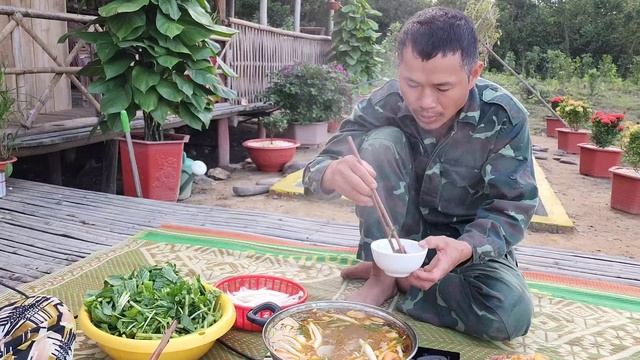 go buy ornamental fish to raise, make chicken hotpot, use lawn mowers... смотреть онлайн