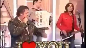 Молодость, ты как времени замок.И захочешь не взломаешь чтоб взглянуть ещё разок...💕💕💕