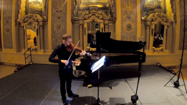 Britten Suite Op. 6 - II. Lullaby смотреть онлайн