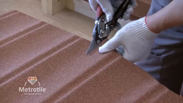 Монтаж торцевой планки черепицы Metrotile. Как отличить левую и правую торцевую планку? смотреть онлайн