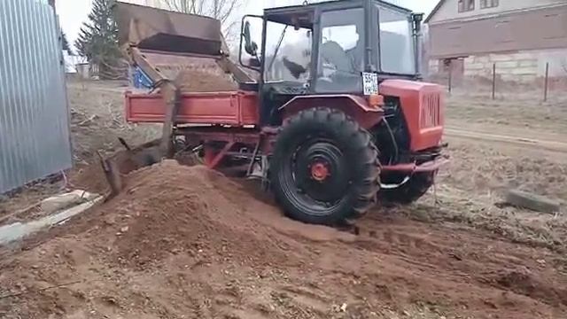 Самопогрузчик трактор т16