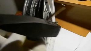 Демонтаж подшипников переднего колеса скутера SUZUKI  SEPIA