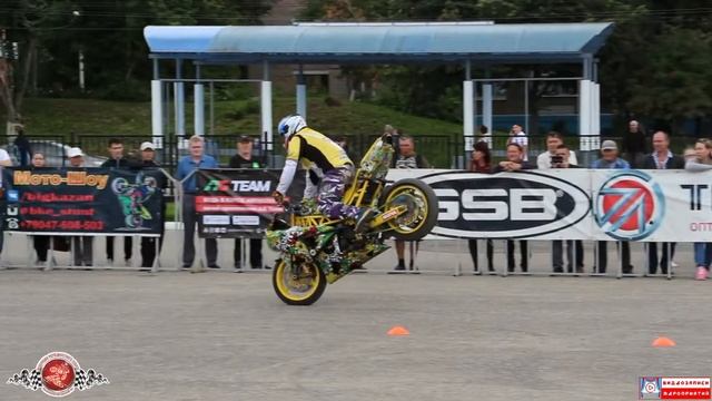 Показательные выступления федерации мотоспорта "Мотошоу Стантрайдинг" на Дне города Йошкар-Ола 2019 смотреть онлайн