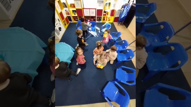 Стихотворение "Мы делили апельсин". смотреть онлайн