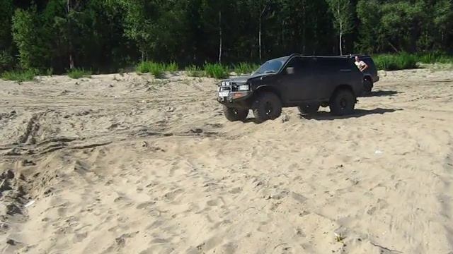 Nissan Terrano & Mitsubishi Pajero II, on the sand beach (Part #2) смотреть онлайн