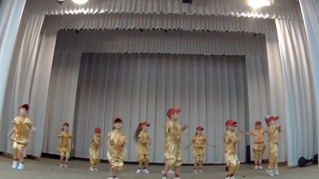 КРУЧЕ ВСЕХ ...танец