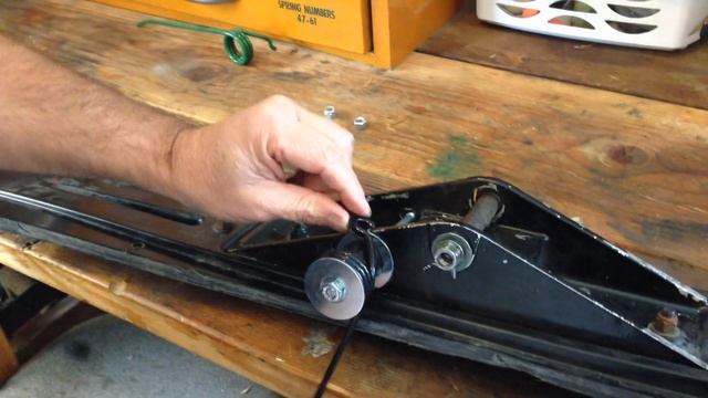 Ice scratchers installed in snowmobile skis смотреть онлайн