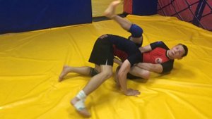 Защита от прохода в ноги. Перуанский Галстук. Удушающий приём - Гильотина во время прохода в ноги.