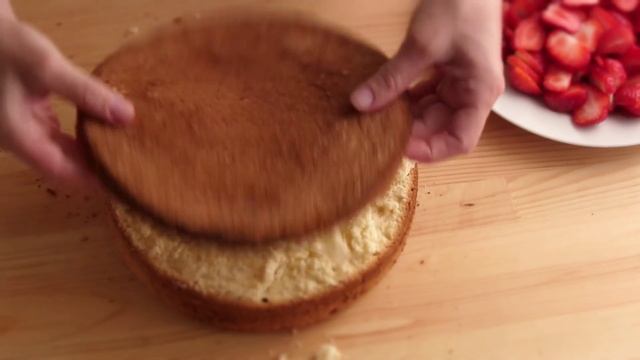 ТОРТ "ШКАТУЛКА"  с клубникой