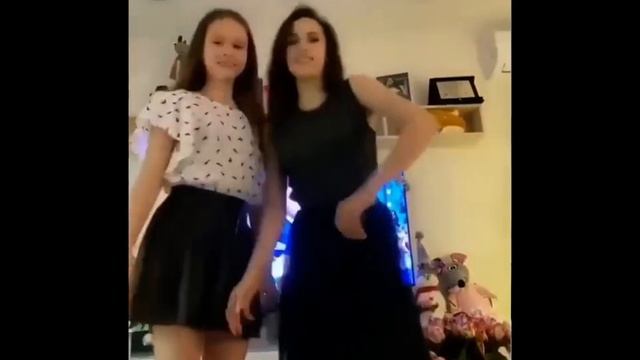 Загитова танцует с сестрой Сабиной