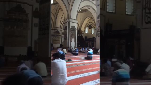 Bursa Ulucami öğle namazı vakti