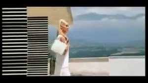 Детям мороженое, бабе цветы