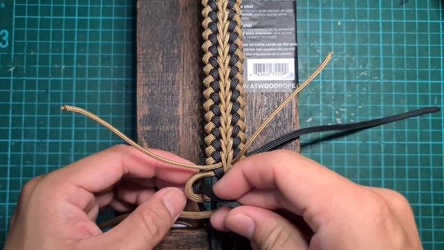HOW TO MAKE SANCTIFIED KNOT WITH CENTER STITCHED PARACORD BRACELET WITH BEAD AND SHACKLE смотреть онлайн