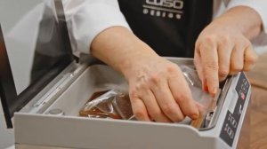 Johann Lafer empfiehlt_ Kammer-Vakuumierer VacuChef 40 von CASO Design