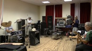 Карандаши. Кавер группа "ВИА 70-х Белоомут". Клуб по интересам.