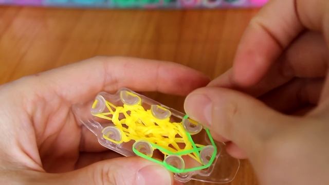 ПАСХАЛЬНОЕ ЯЙЦО из резинок. Плетем яйцо на пасху. Easter egg rainbow loom смотреть онлайн