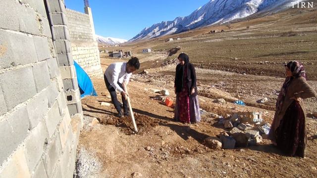 The help of the angel man to the two sisters of love to Laleh смотреть онлайн