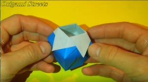 как сделать вазу из бумаги. Оригами ваза.mp4