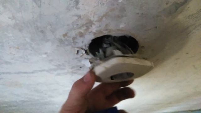 Зачем устанавливать подрозетники и делать лишнюю работу? что за бред несут электрики по этой работе