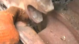 Трактор КТЗ Т-70. Выбиваем торсионный вал. Разбираем промежуточную стяжку.