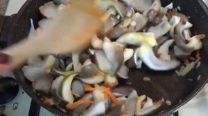 Как приготовить вкусный грибной суп.  А вы как его готовите?