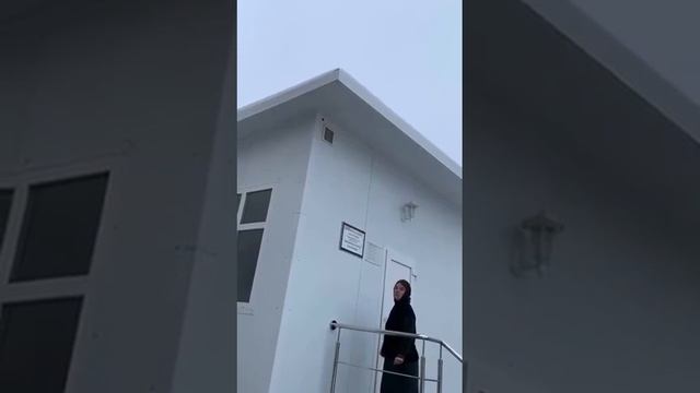 Бандеровки докапались до служительницы храма.mp4 смотреть онлайн