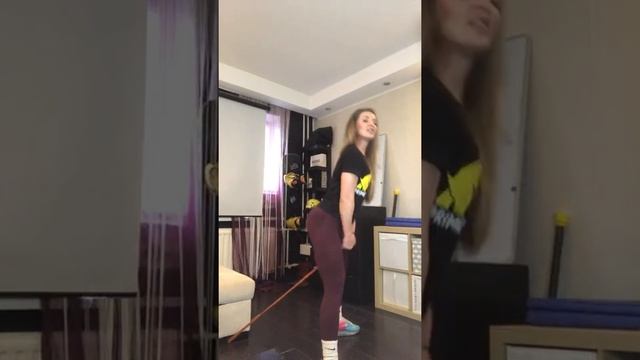 Тренировка на ягодицы с фитнес-тренером команды Prime Kraft - Екатериной Дьяченко смотреть онлайн