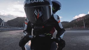 МУДАК на Газеле ПОДРЕЗАЛ мотоциклиста с девушкой