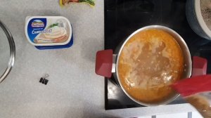 Сырный суп с курицей и вермишелью