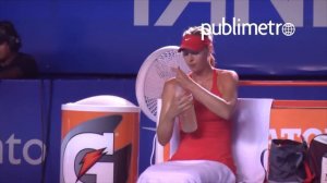 Sufre pero avanza Sharapova en Acapulco