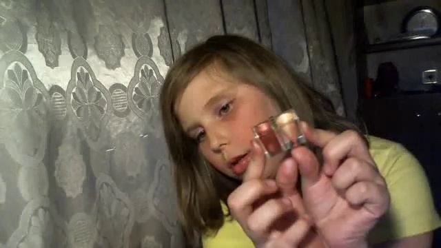 Что должно лежать в косметичке! обязательно! мальчишкам не смотреть! смотреть онлайн