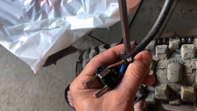 Как сделать УДЛИНИТЕЛЬ 220 самому