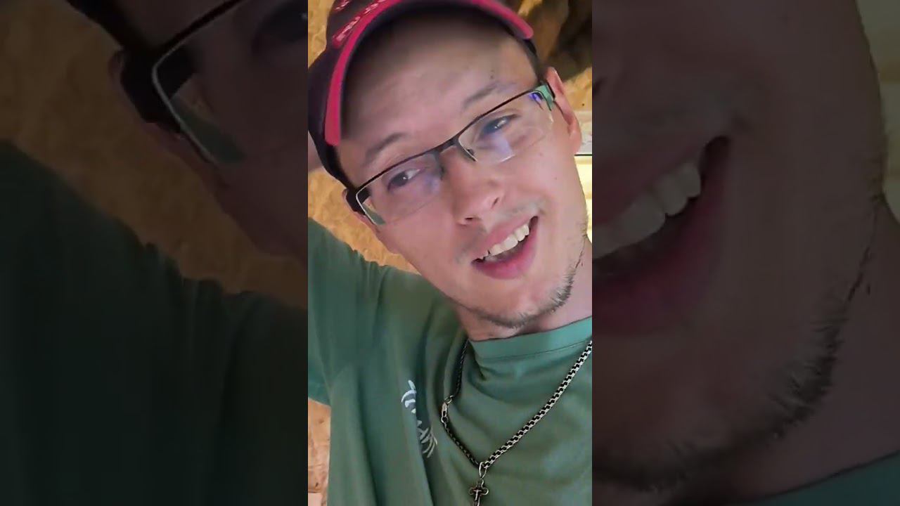 Мягкая кровля, мои мучения на крыше в жару #своядача #стройка #сипдом смотреть онлайн